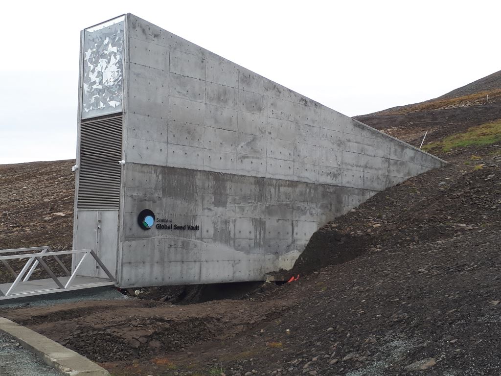 Entrée du *Svalbard Global Seed Vault*