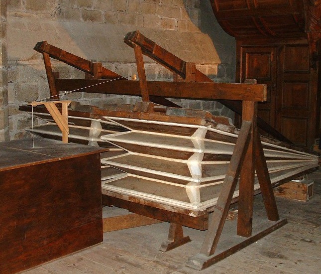 Soufflet d'orgue (source : http://www.abbaye-chaise-dieu.com)